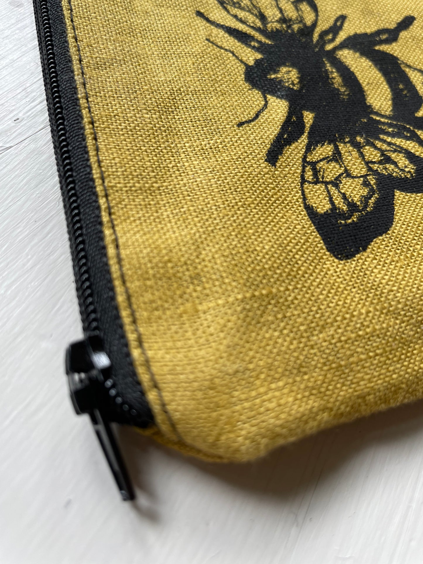 Little Bee Purse